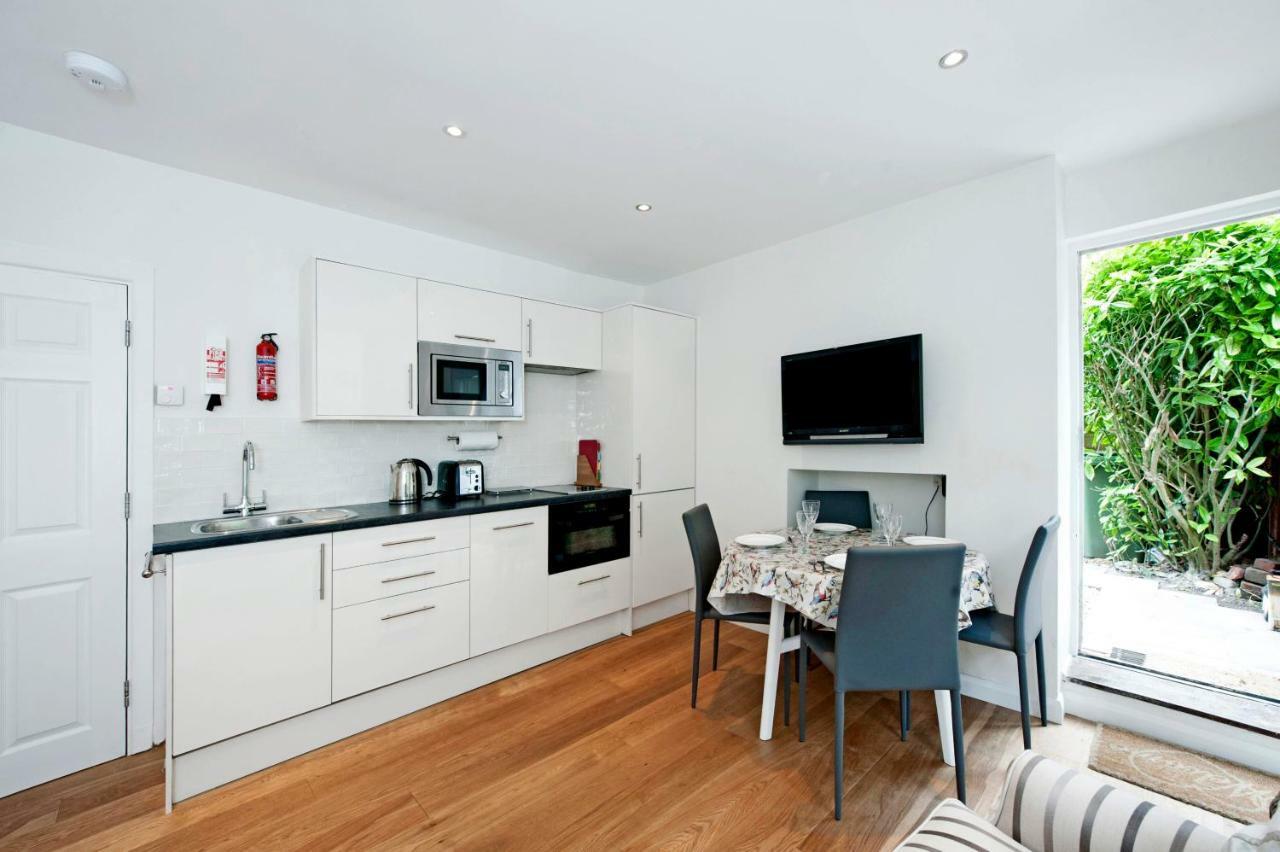 The Apartment, 24 West End Terrace, Winchester Esterno foto